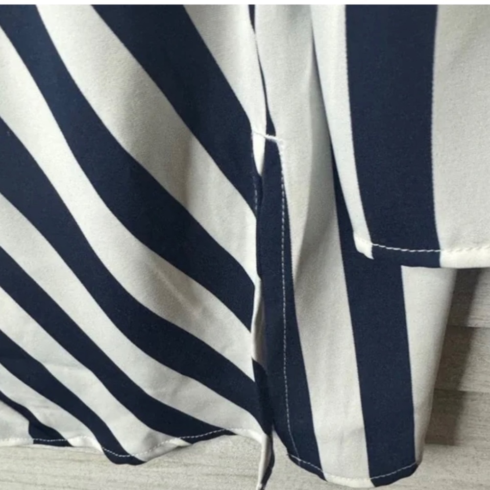 Chicos Long-sleeve Navy and White Blouse - Picture 4 of 4